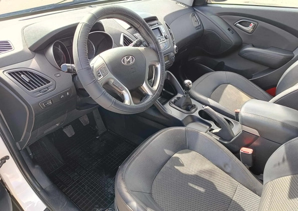 Hyundai ix35 cena 38900 przebieg: 183500, rok produkcji 2012 z Gdańsk małe 326